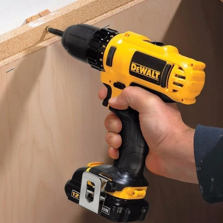 may-khoan-pin-dewalt-co-xuat-xu-tu-nuoc-nao-co-tot-khong-sd may khoan pin dewalt co xuat xu tu nuoc nao co tot khong sd