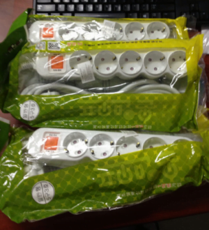 Ổ cắm điện DAIJICO 5 chấu