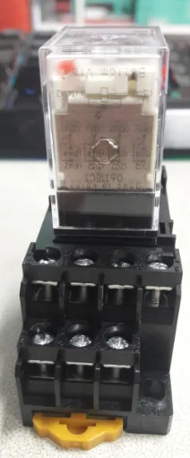 Rơ le + Đế rơ le M4YN 3A 220V/240VAC