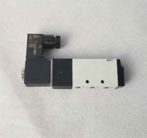 2515b64d5b114239bb740650b83aac1b