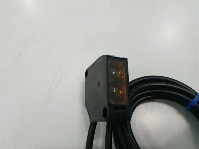 Cảm biến quang E3JK- DR11-C 2M OMI 1 564c7b8d101f416791c6231ab6a71097