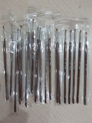 Cọ vẽ HAND thân gỗ đầu dẹt vuông (ZBS1) - số 0 5 623aa98a750f446190e72b02462b3910