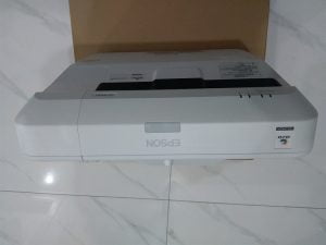 Máy chiếu ảnh Epson -EB1460UI 7 65cb73d1870940d6a1f406c5e5a6f4d7