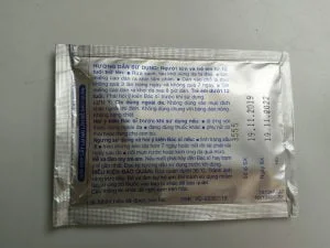 Cao dán Salonpas, 12 miếng /1 hộp, 6,5 cm x 4,2 cm. 6 7336a197e0144c55b92daad9b1703ded