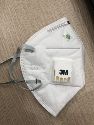 Khẩu trang 3M 9001v chống bụi mịn PM2.5 có van thoát khí 9 9c1c40d5c5874c8fb2df2fed614a0c55