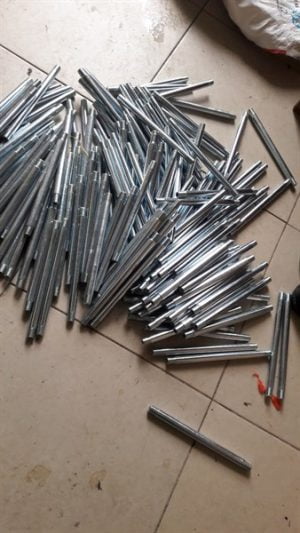 Ống dầu mạ kẽm 2 đầu ren phi 13, phi 14x200mm