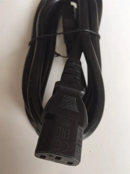 Dây nguồn UPS 3 chân chuẩn C13 3x1.31mm dài 1.5m 2 a3809d6f733049c99cbccf12a67f829b