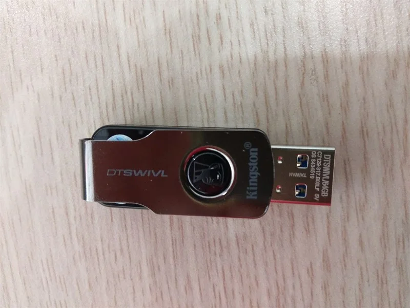 USB Kingston 64GB DT SWIVL- 3.0 4 a3cb6a169f46450eb3115557bd049c1c