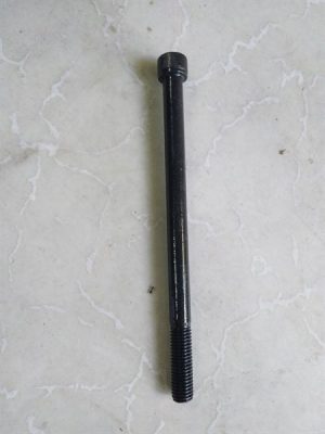 Bu lông lục giác chìm đen M16x180