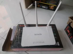 Bộ phát không dây Tenda F3 - 3 Râu, 300Mps