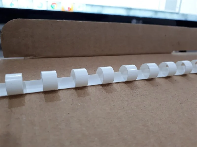 Lò xo gáy xoắn nhựa 8mm (100c/ hộp) 1 c64b4ba67f15479a85241c5b1a894138