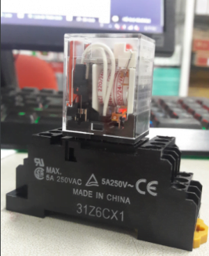 Rơ le + Đế rơ le M4YN 3A 220V/240VAC 7 d4400e6fd4db4590a46ab07429f76d9f