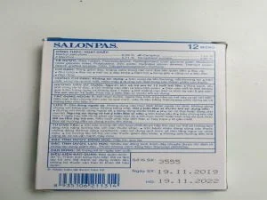 Cao dán Salonpas, 12 miếng /1 hộp, 6,5 cm x 4,2 cm. 5 d652fd8cdeda4a819787507b186945ff
