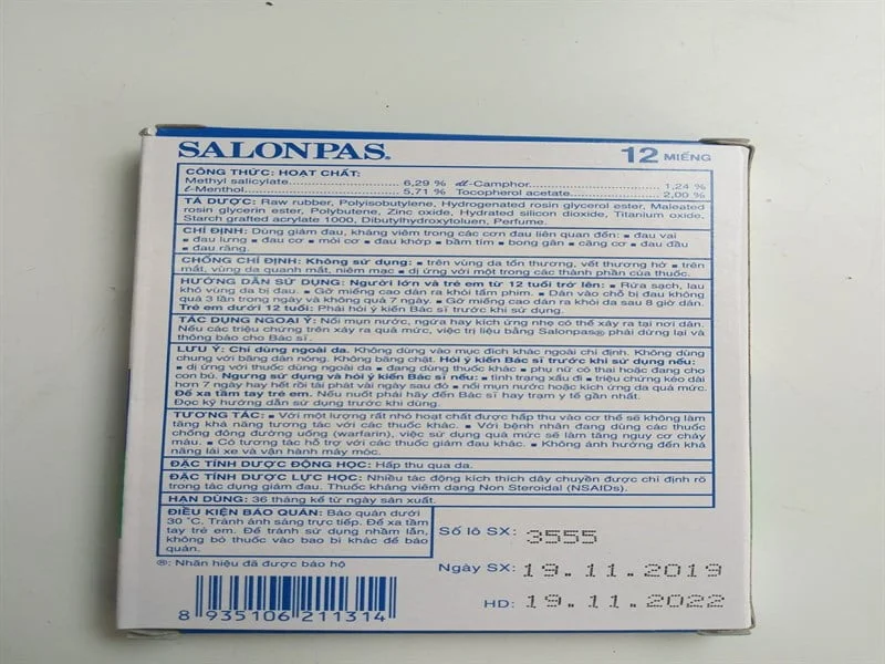 Cao dán Salonpas, 12 miếng /1 hộp, 6,5 cm x 4,2 cm. 2 d652fd8cdeda4a819787507b186945ff