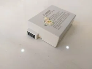 Pin máy ảnh canon 700D LP-E8 6 d7a71af78e7f4111a94fb960a77d808d