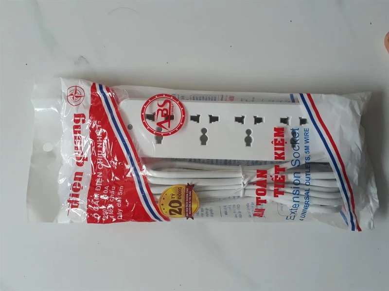 Ổ cắm Điện Quang ĐQ ESK02 143L5 (4 lỗ 3 chấu dây 5 mét)XAAC07738 2 dfc72d306e184bb1a3574f98ed9e4e4f