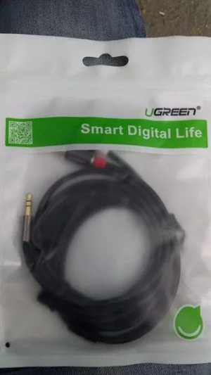 Cáp chuyển đổi Ugreen 3.5mm sang RCA 10584