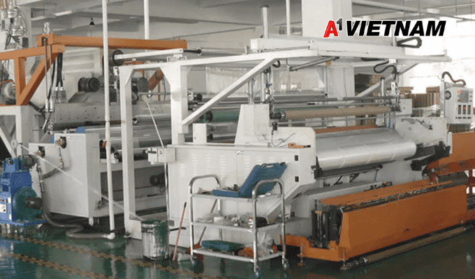 Màng PE bọc hàng, quấn pallet 3 mang pe 110