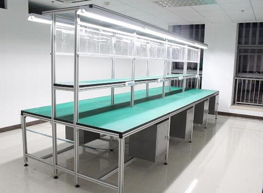 Bàn thao tác nhà xưởng