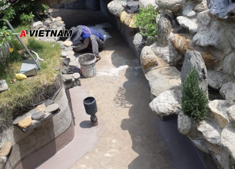 Sika Chống Thấm Hồ Cá Koi Triệt Để 100% 4 Thực hiện chống thấm phần đáy và thành của bể cá