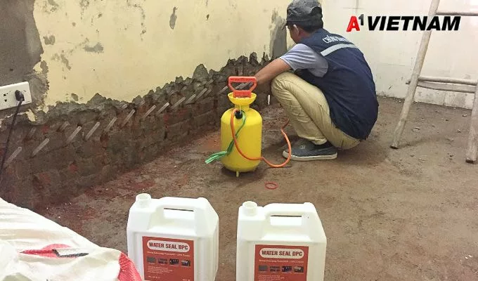 Cách Chống Thấm Tường Nhà Ẩm Triệt Để 100%, Tiết Kiệm Chi Phí 7 chong tham tuong nha am 5 jpg