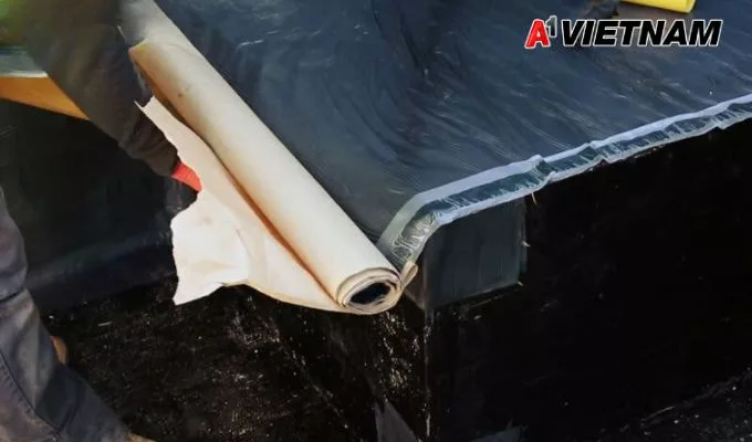 Quy trình thi công chống thấm bằng màng dán lạnh đúng kỹ thuật, đạt hiệu quả cao 2 chong tham bang mang dan lanh 2 jpg