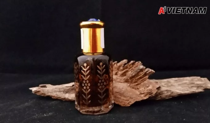 Gỗ trầm hương là gì? Những điều nên biết về loại gỗ này 4 go tram huong 3 jpg