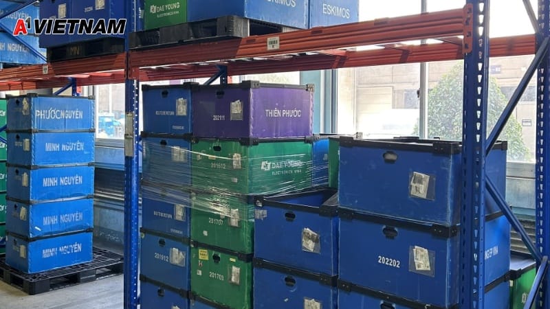 Nẹp góc nhựa cho thùng Danpla Chất Lượng Cao Từ A1 Việt Nam 1 nep goc nhua cho thung danpla 2